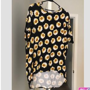 LulaRoe Daisy Shirt XS